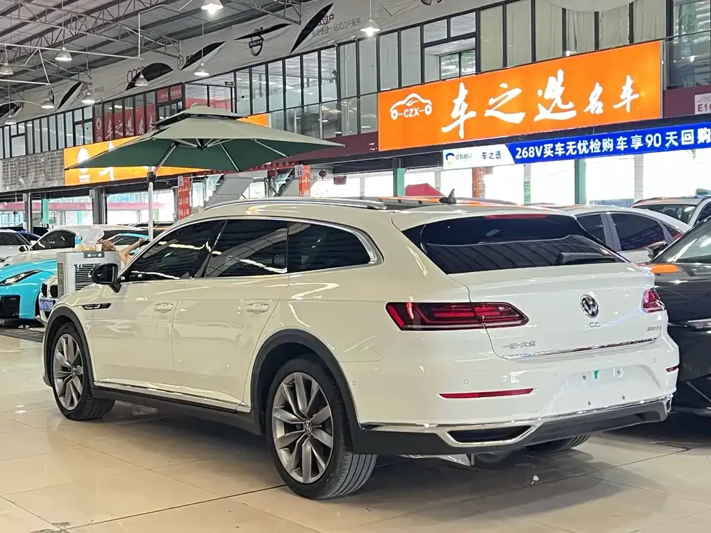 Volkswagen CC 2023 из CN, фото 4