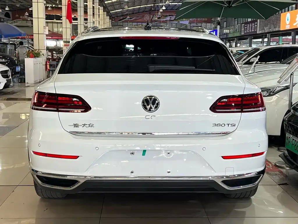 Volkswagen CC 2023 из CN, фото 5