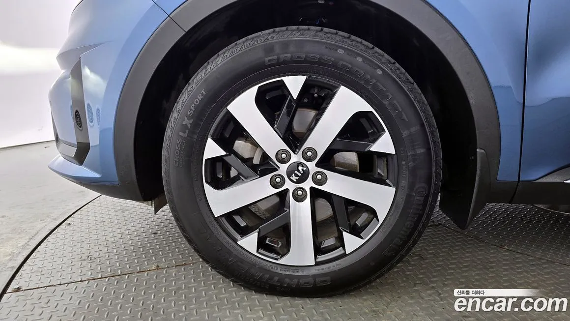 Kia Sorento — фото 5