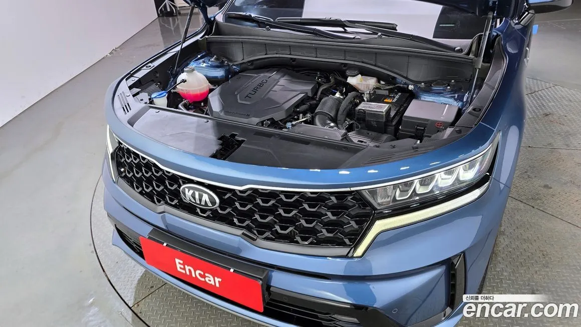 Kia Sorento — фото 6