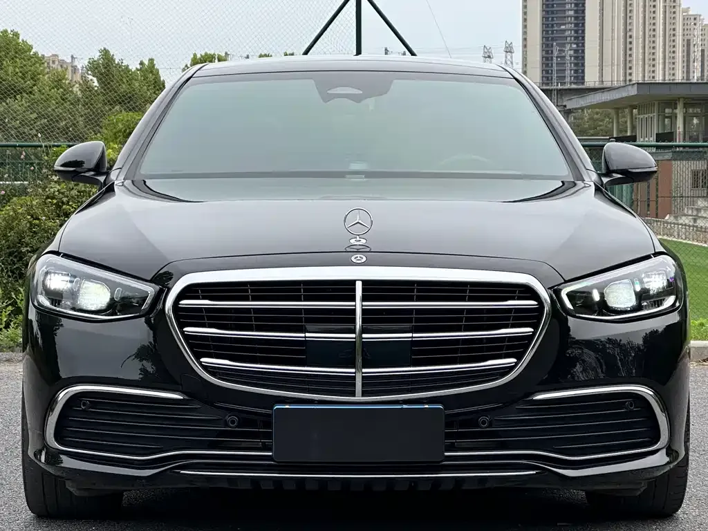 Mercedes-Benz S-Class — фото 1