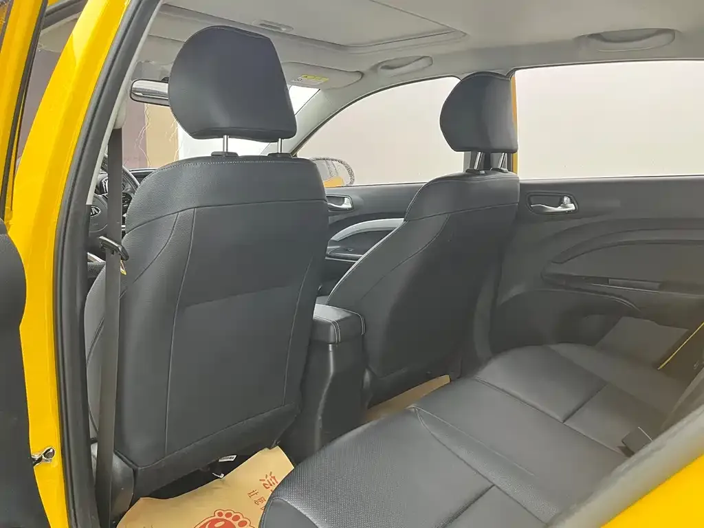 Kia KX1 2022 из CN, фото 6