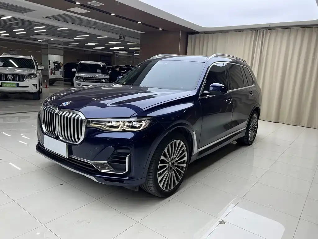 BMW X7 — фото 1