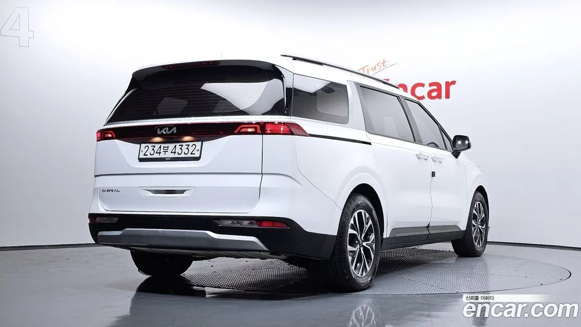 Kia Carnival — фото 2