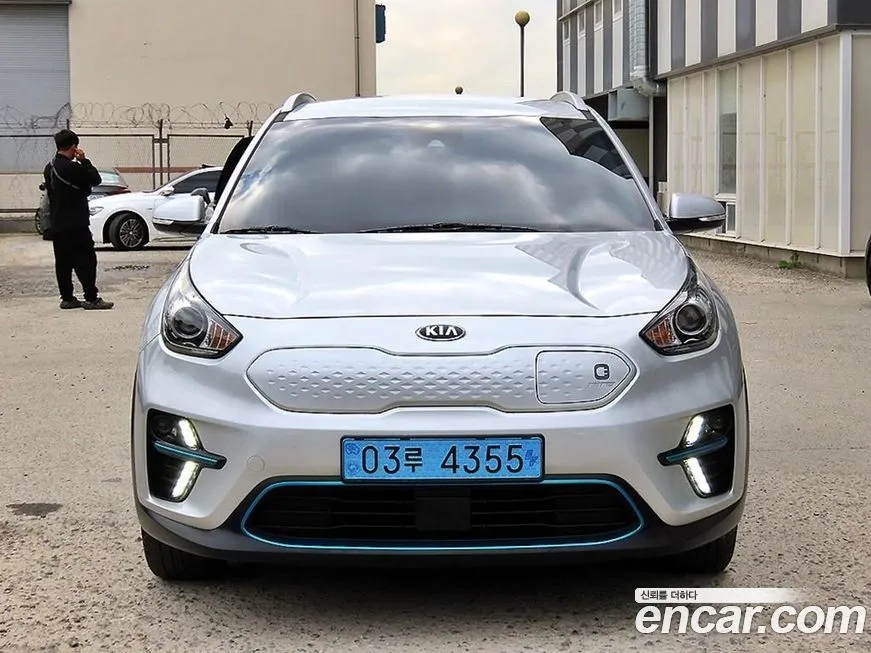 Kia Niro — фото 1