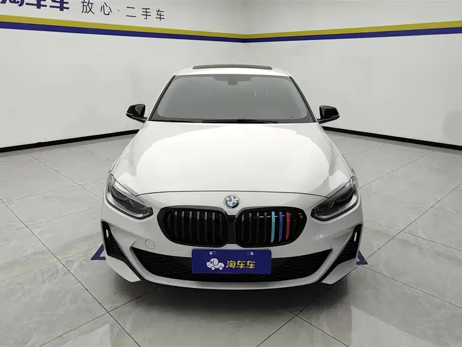 BMW 1 Series 2023 из CN, фото 2