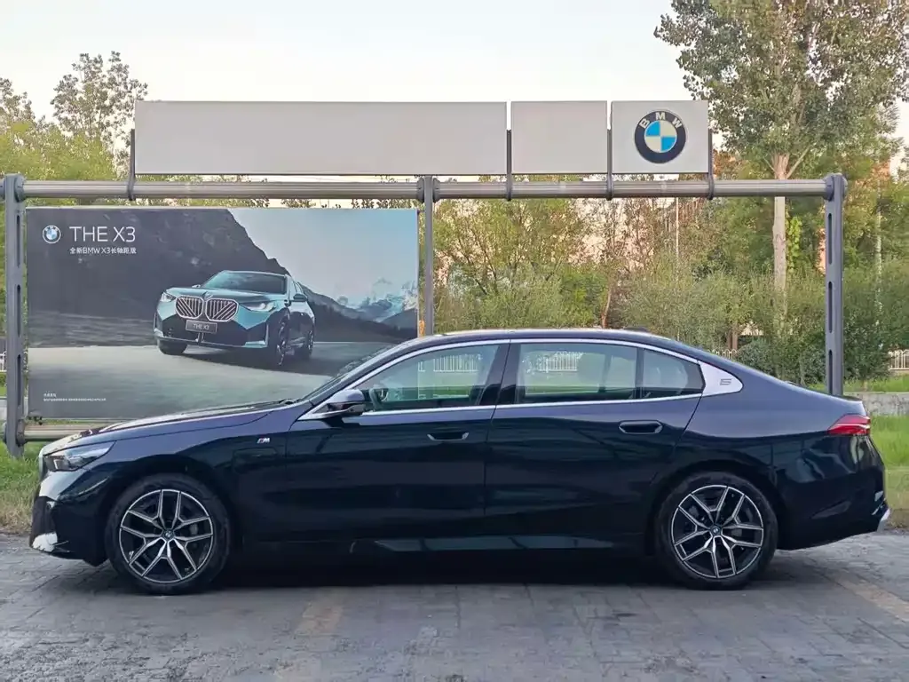 BMW i5 2025 из CN, фото 3