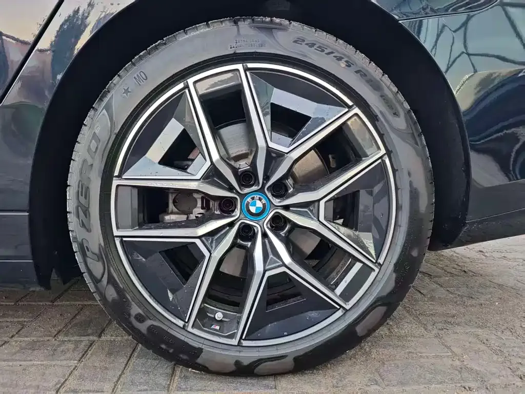 BMW i5 2025 из CN, фото 6