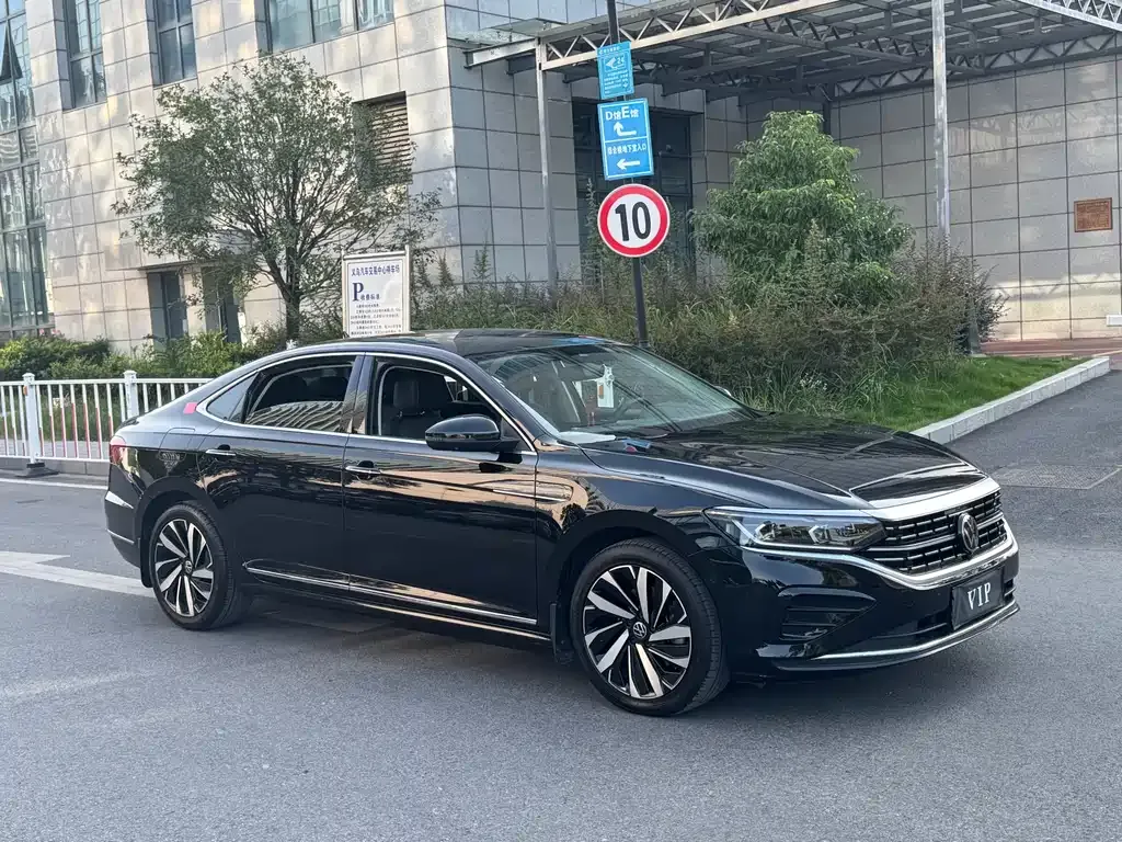 Volkswagen Passat — фото 3