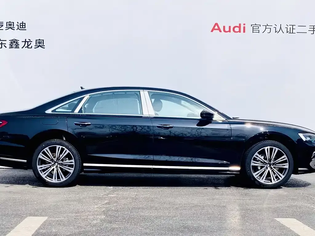 Audi A8 — фото 7