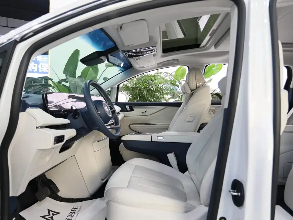 Buick GL8 Hybrid 2025 из CN, фото 8
