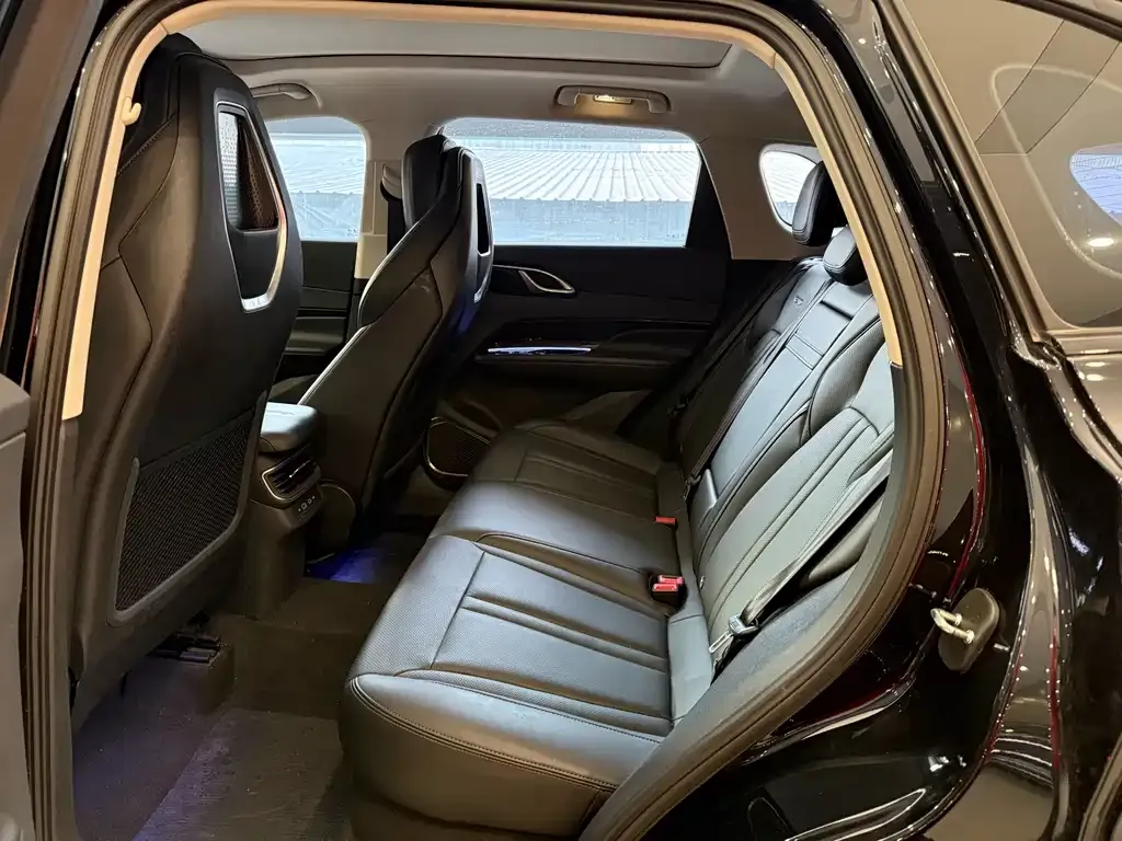 Hongqi HS3 2023 из CN, фото 10