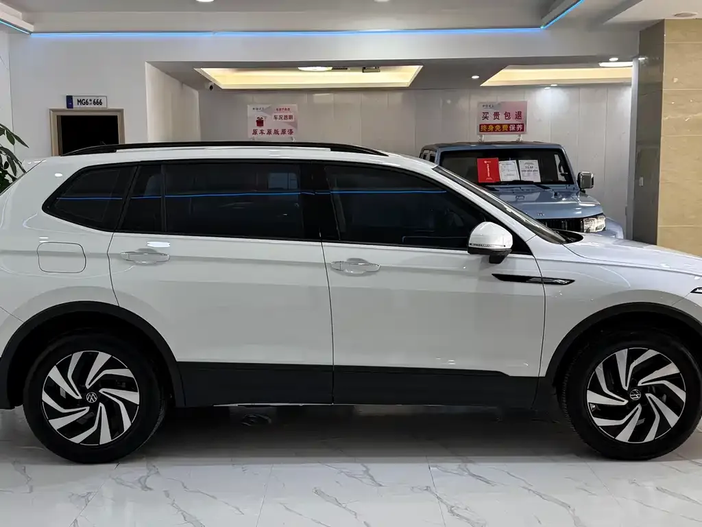 Volkswagen Tiguan L 2023 из CN, фото 3