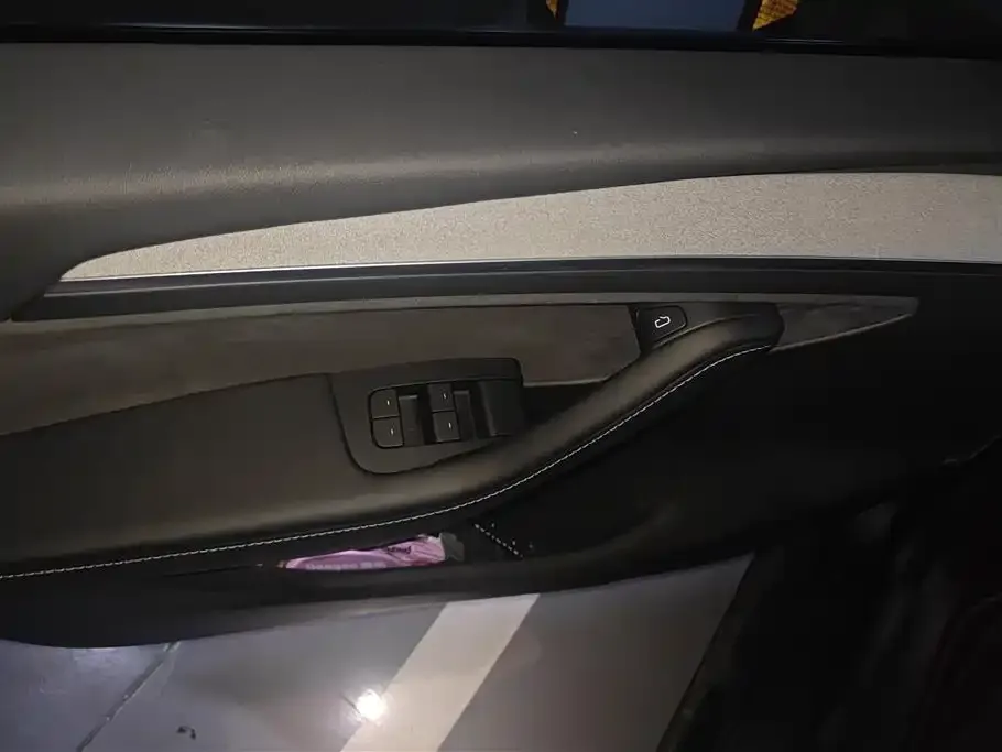 Tesla Model Y 2025 из CN, фото 7