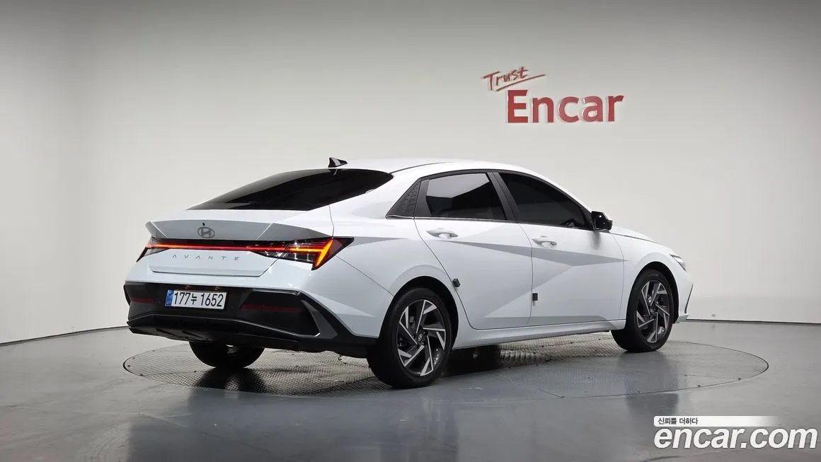 Hyundai AVANTE — фото 2