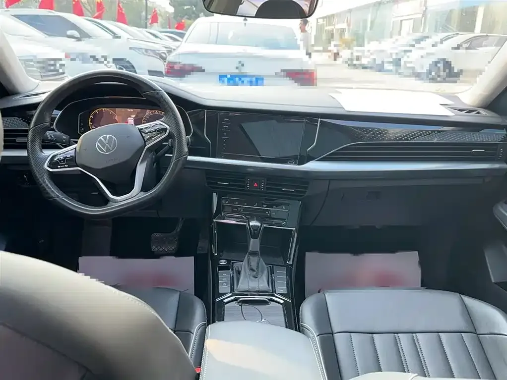 Volkswagen Passat 2023 из CN, фото 10
