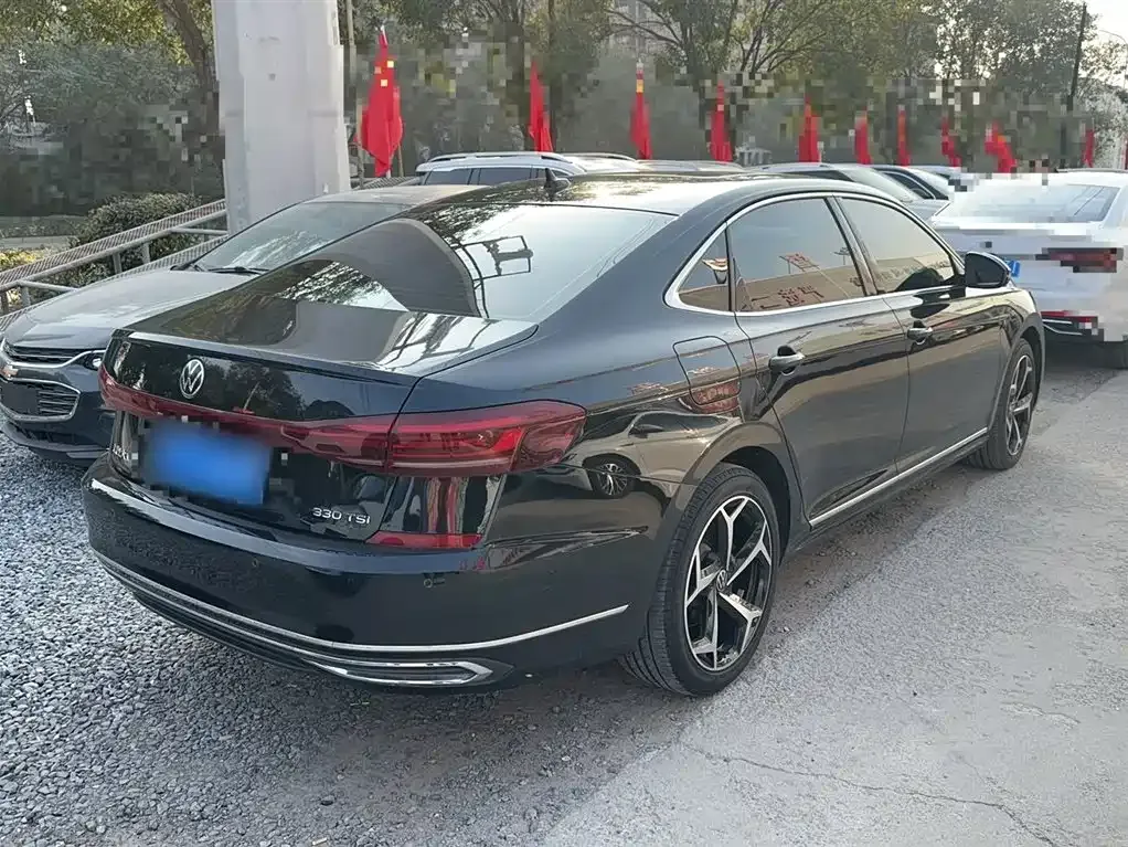 Volkswagen Passat 2023 из CN, фото 3