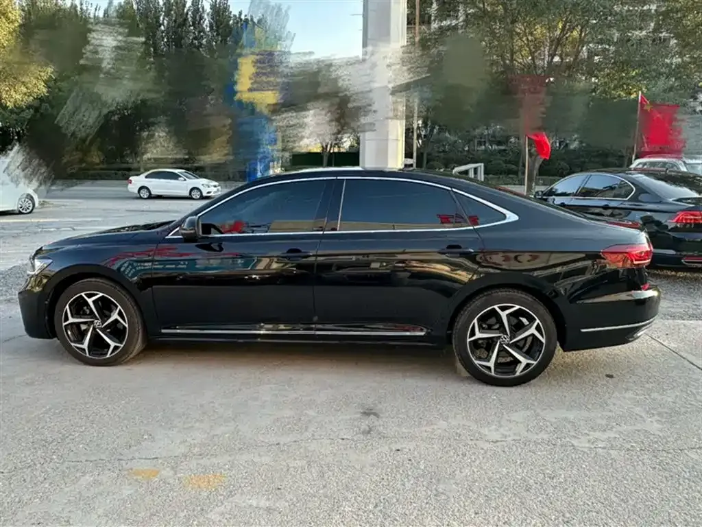 Volkswagen Passat 2023 из CN, фото 4