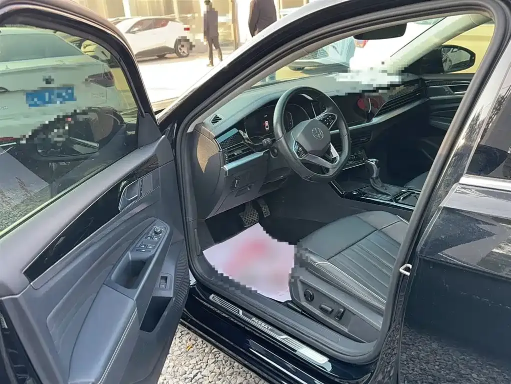 Volkswagen Passat 2023 из CN, фото 9