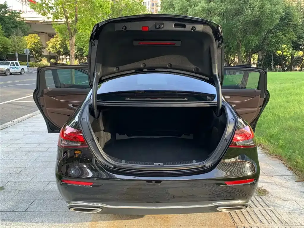 Mercedes-Benz E-Class 2024 из CN, фото 8