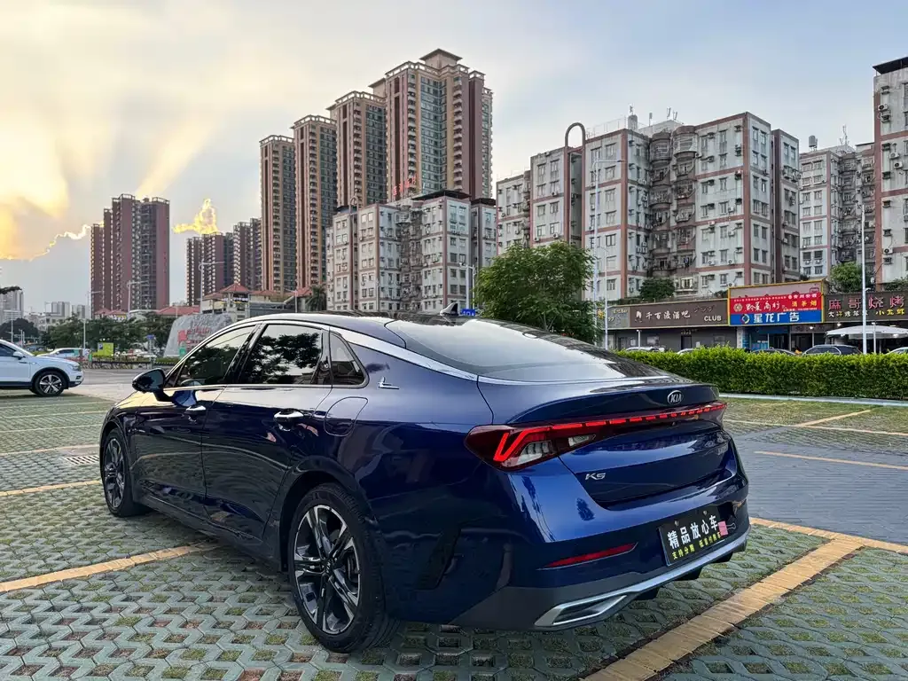 Kia K5 — фото 4