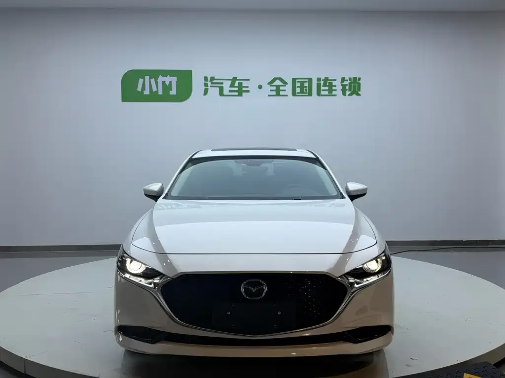 Mazda 3 Axela 2022 из CN, фото 2