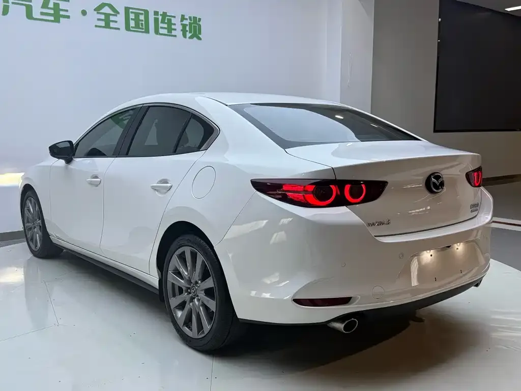 Mazda 3 Axela 2022 из CN, фото 6