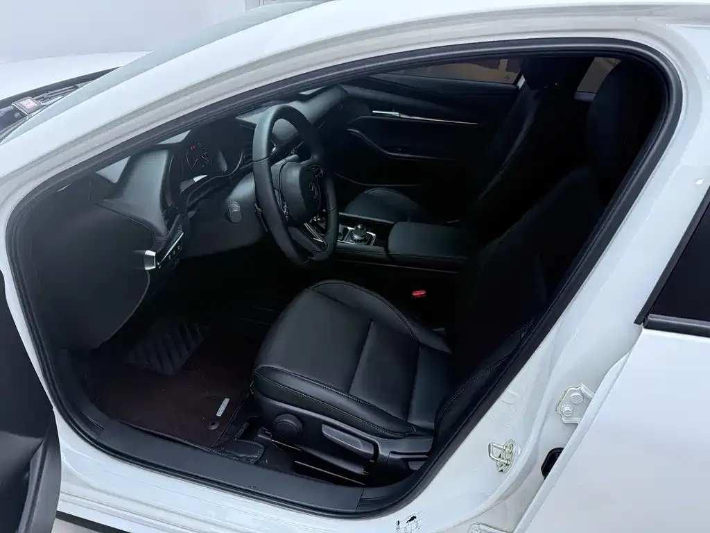 Mazda 3 Axela 2022 из CN, фото 8