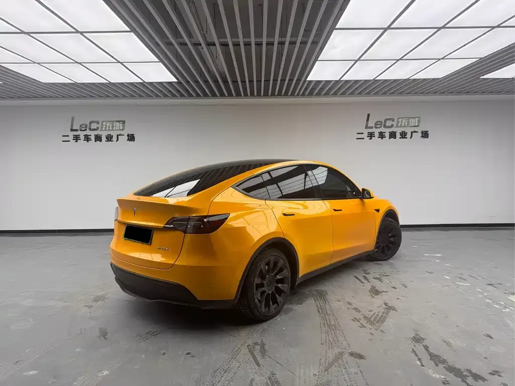 Tesla Model Y — фото 4