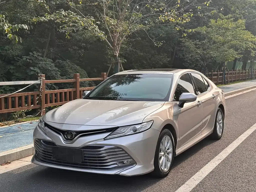 Toyota Camry 2021 из CN, фото 1