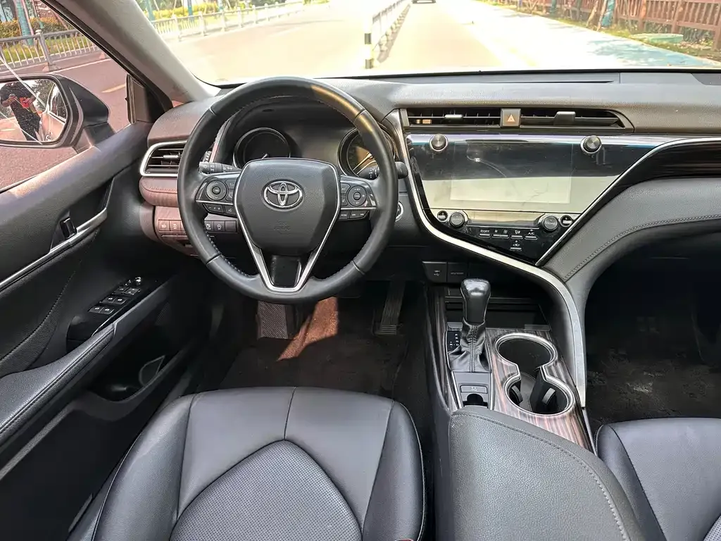 Toyota Camry 2021 из CN, фото 10