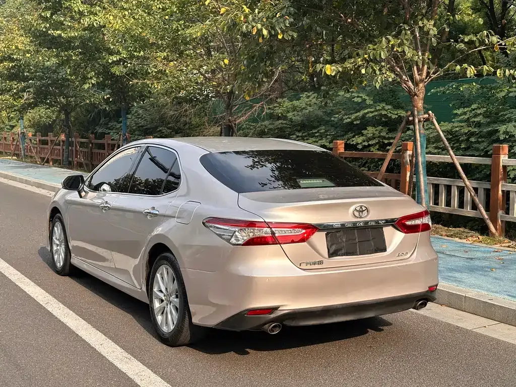 Toyota Camry 2021 из CN, фото 5