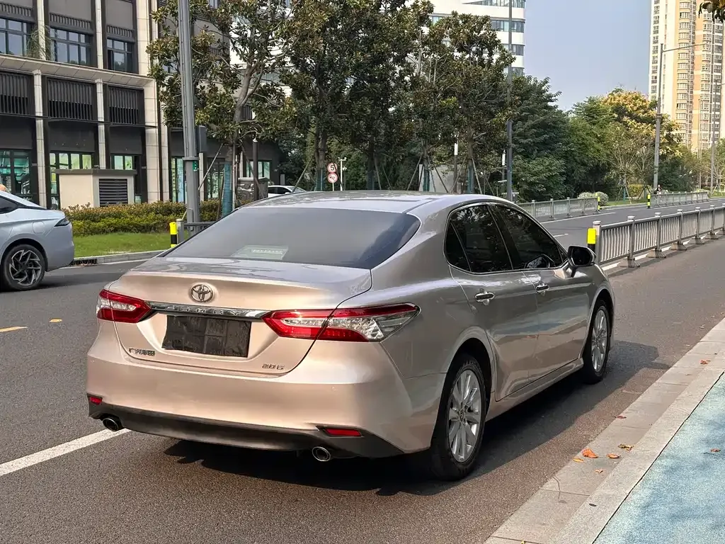 Toyota Camry 2021 из CN, фото 7