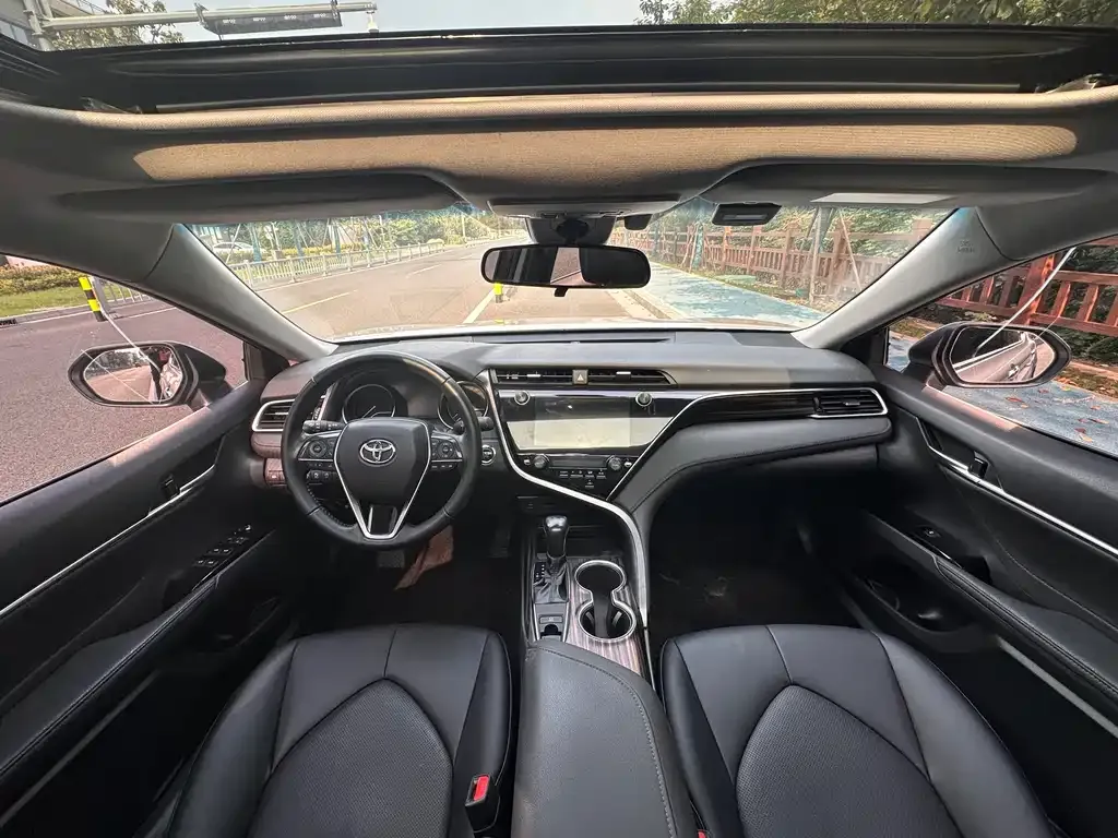 Toyota Camry 2021 из CN, фото 9