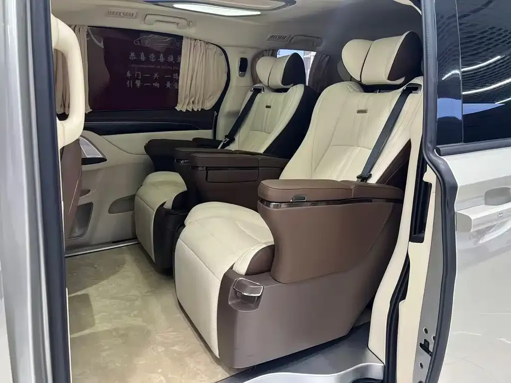 Buick GL8 2021 из CN, фото 8
