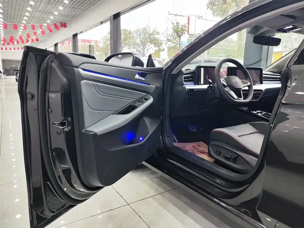 Volkswagen Lamando 2024 из CN, фото 10