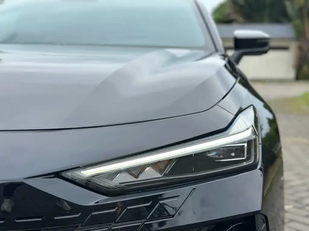 Changan UNI-V 2023 из CN, фото 4