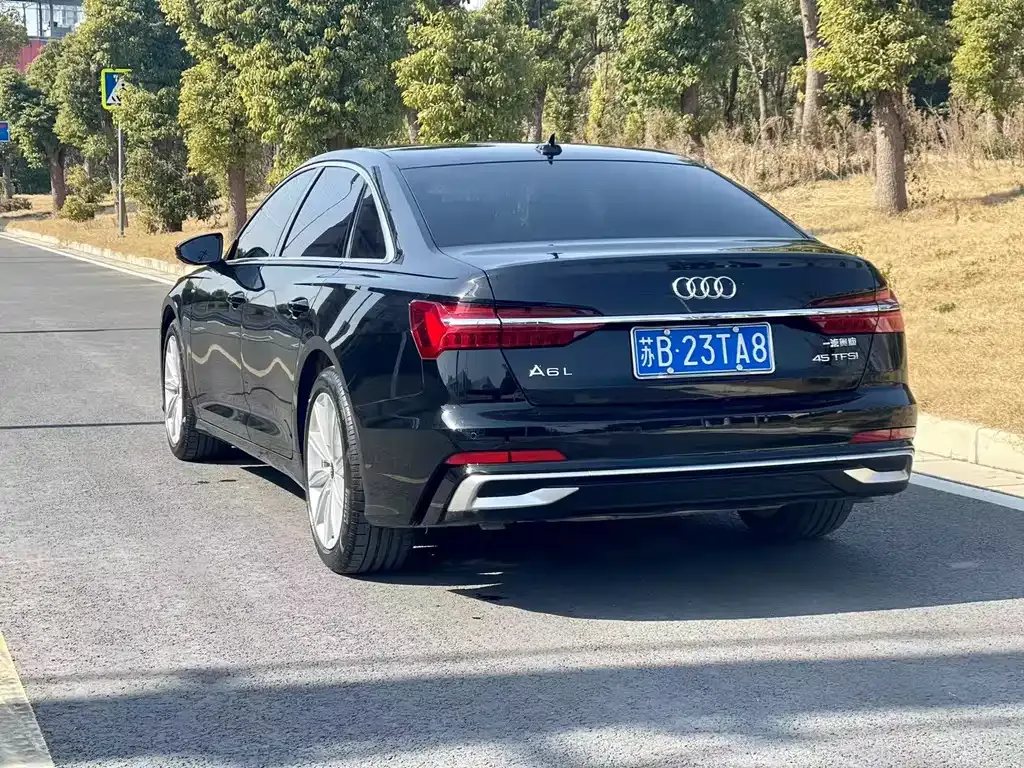 Audi A6L 2023 из CN, фото 6