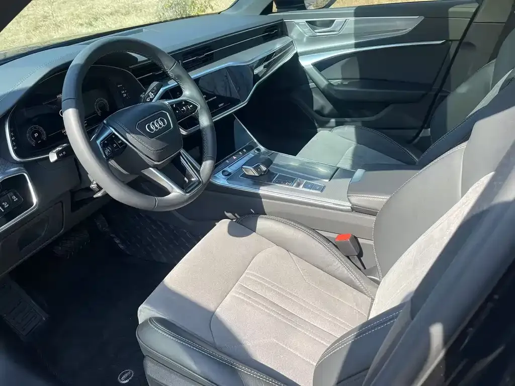 Audi A6L 2023 из CN, фото 9