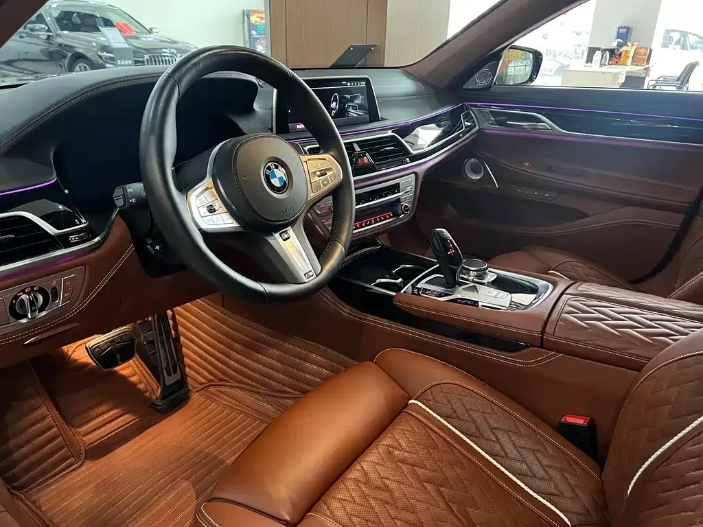BMW 7 Series — фото 4