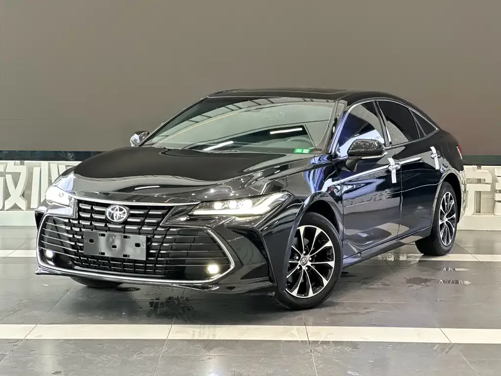 Toyota Avalon 2023 из CN, фото 1