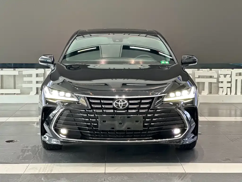 Toyota Avalon 2023 из CN, фото 2