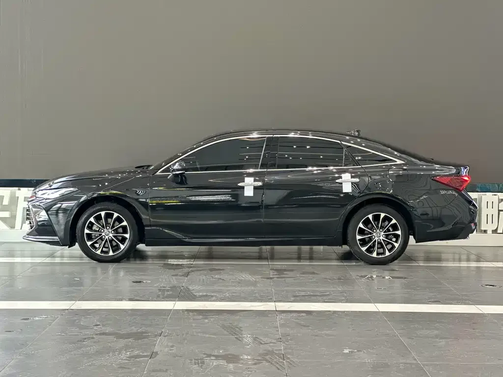 Toyota Avalon 2023 из CN, фото 3