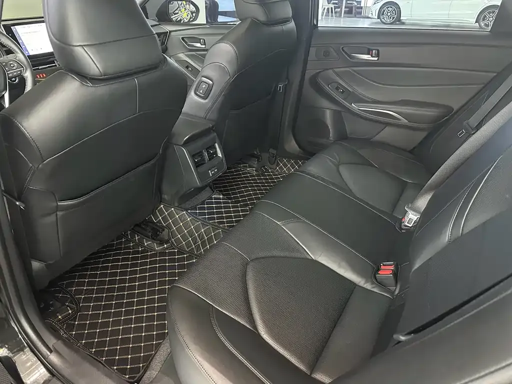 Toyota Avalon 2023 из CN, фото 7