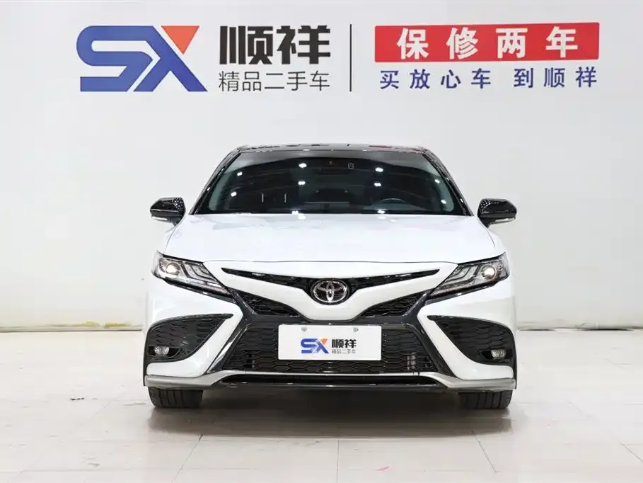 Toyota Camry 2024 из CN, фото 2