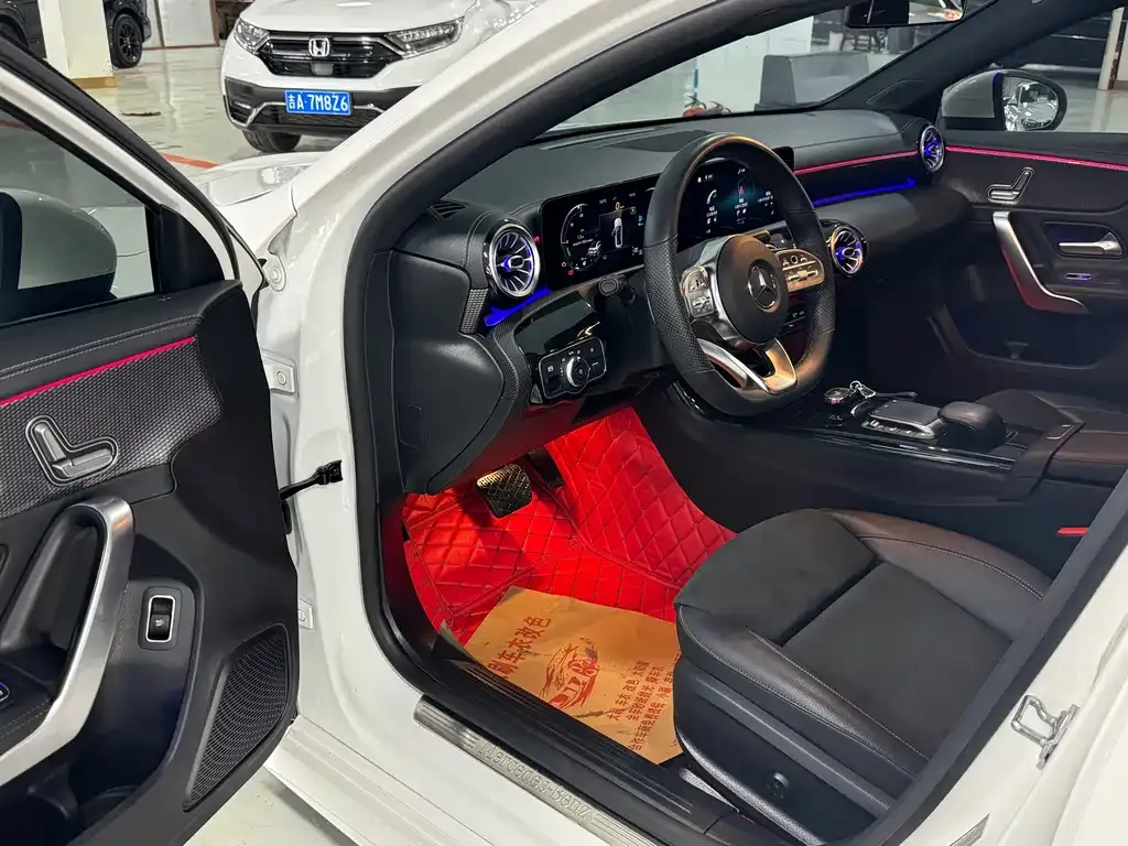 Mercedes-Benz A-Class — фото 10