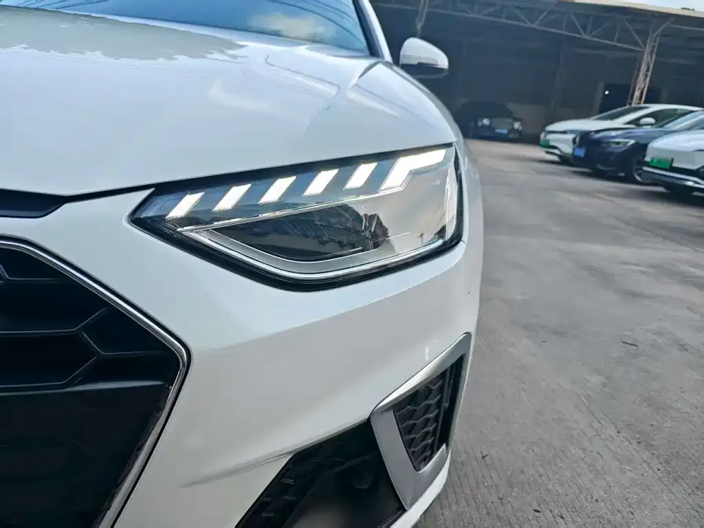 Audi A4L 2023 из CN, фото 8