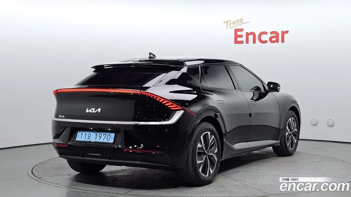 Kia EV6 2023 из KR, фото 2
