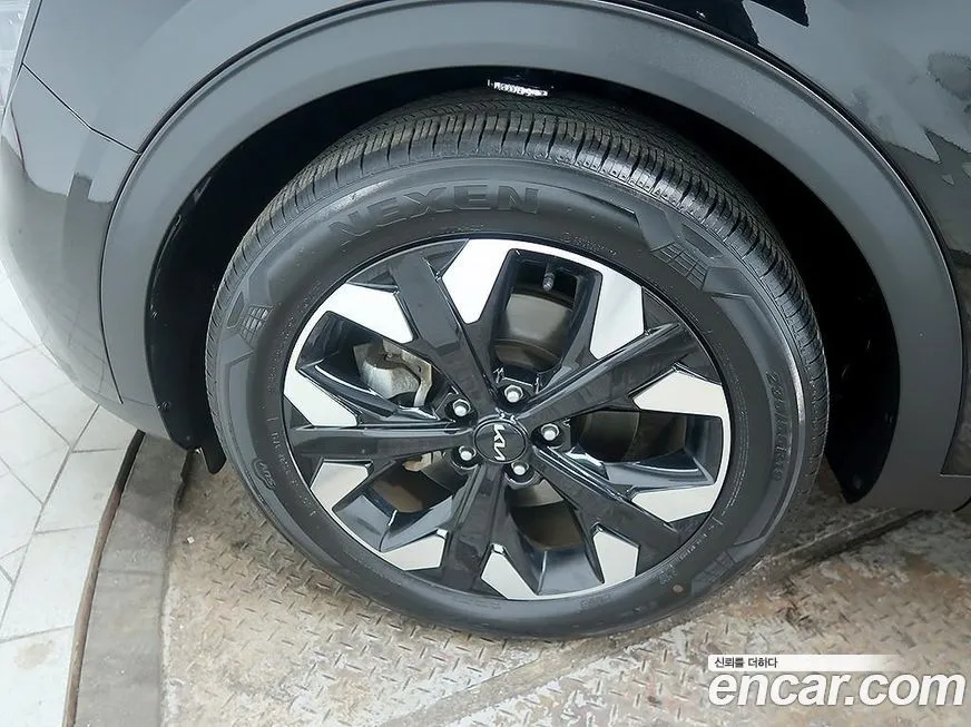Kia Sportage — фото 8