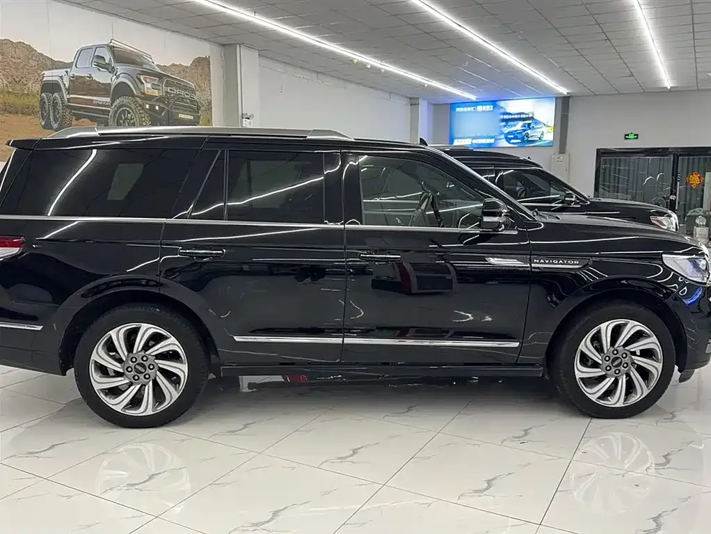 Lincoln Navigator 2023 из CN, фото 4